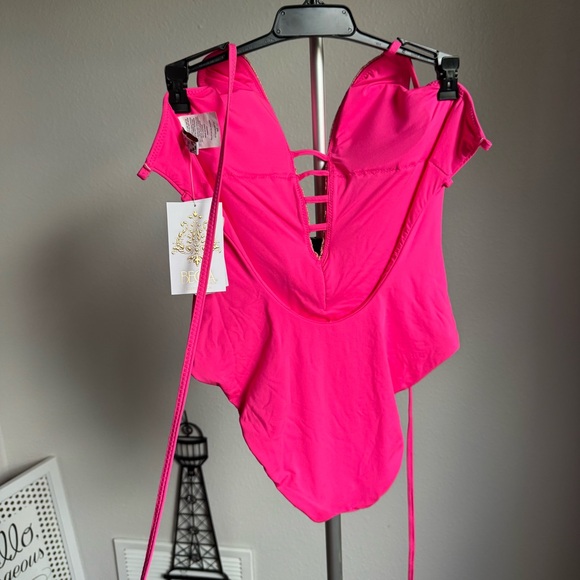 NWT BECCA Pink Crochet Plunge One Piece Swimsuit Sz S/P - Picture 10 of 10